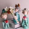 Figura Decorativa Wolff Resina Boneca C/maça 9,5x9,5x23cm